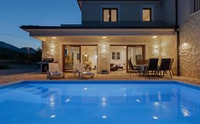 Charming Holiday Home Dolac In Rural Area With Pool